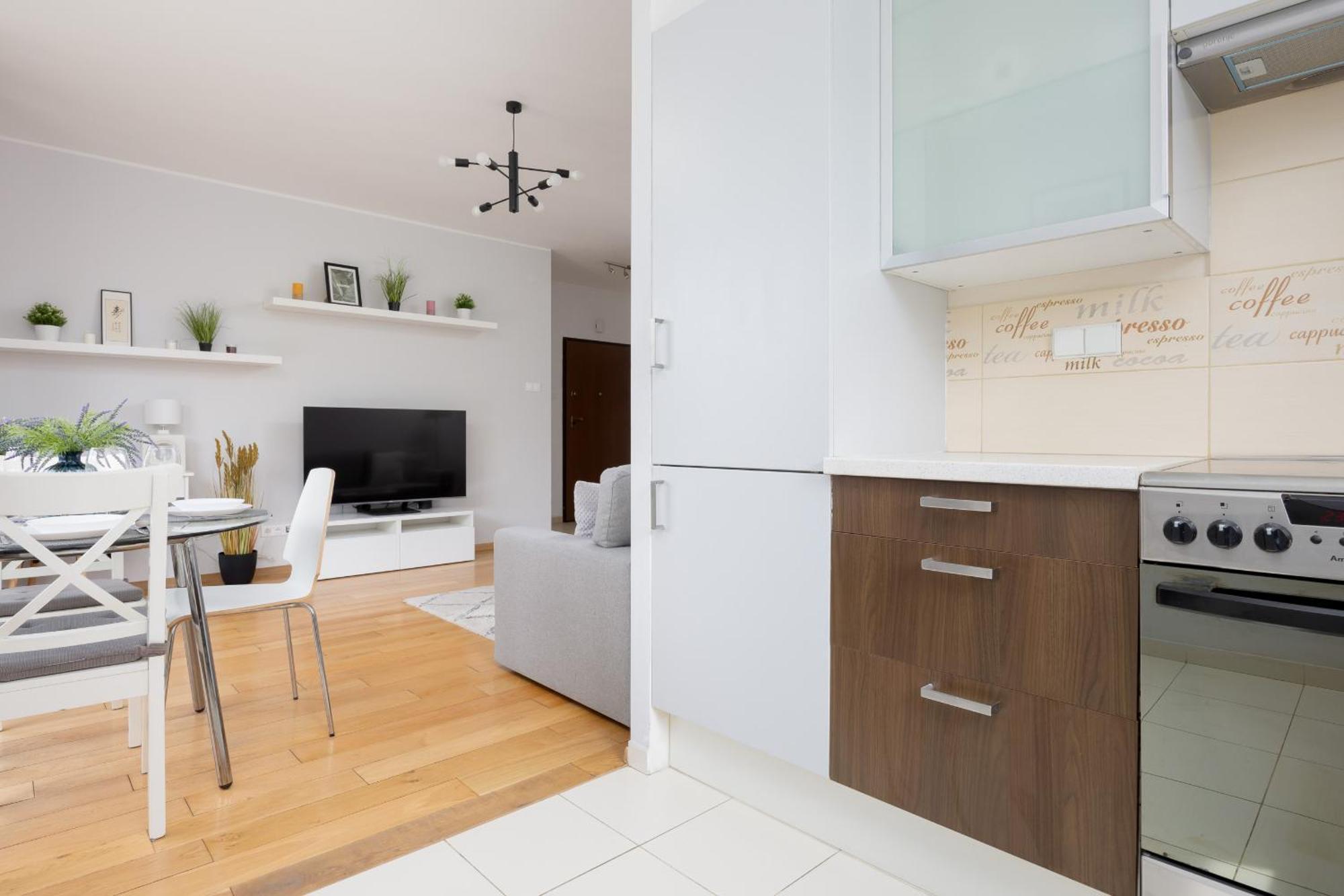 City Apartment With Parking Near Metro Mlociny By Noclegi Renters Варшава Екстер'єр фото